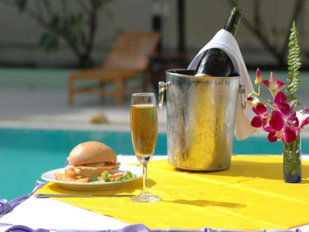 Yuzana Garden Hotel Γιανγκόν Εξωτερικό φωτογραφία
