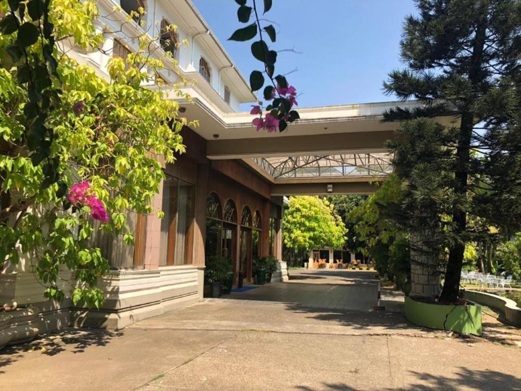 Yuzana Garden Hotel Γιανγκόν Εξωτερικό φωτογραφία