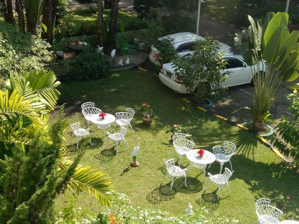Yuzana Garden Hotel Γιανγκόν Εξωτερικό φωτογραφία