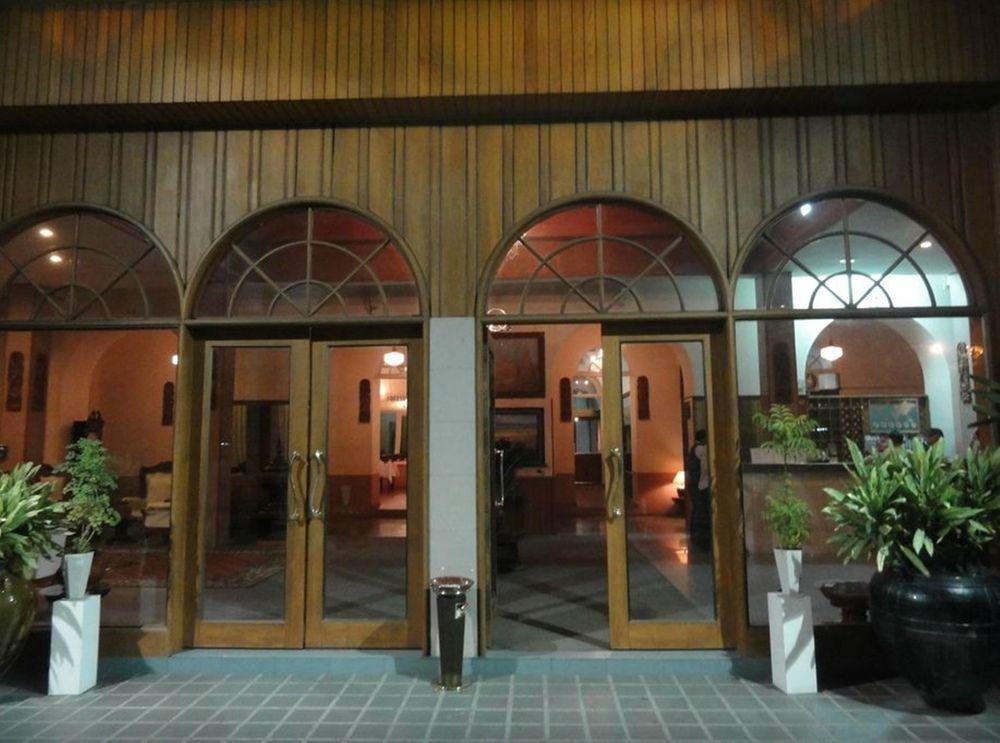 Yuzana Garden Hotel Γιανγκόν Εξωτερικό φωτογραφία