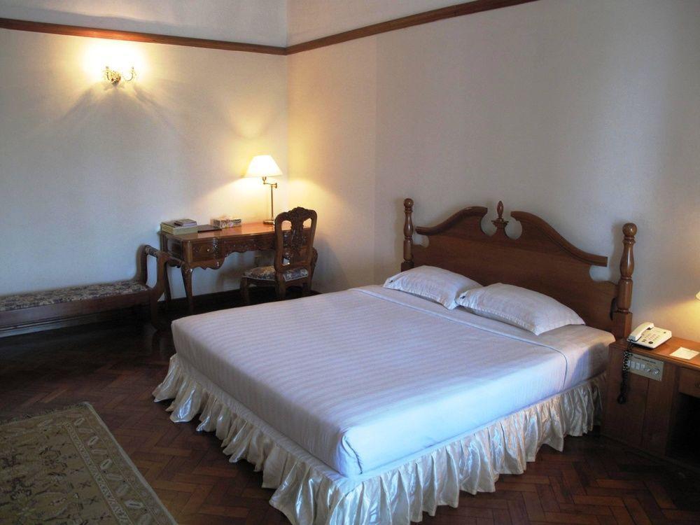 Yuzana Garden Hotel Γιανγκόν Εξωτερικό φωτογραφία